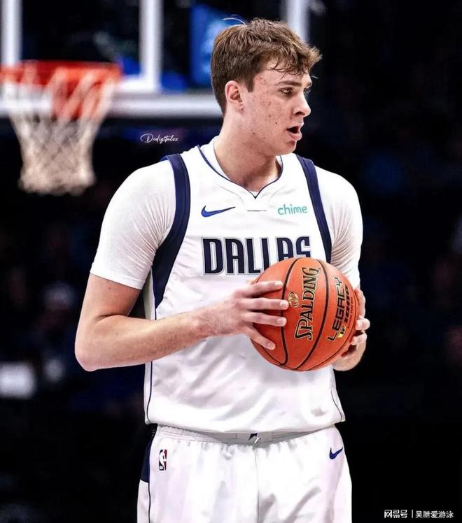 包含拜仁慕尼黑冲刺阶段临场应变今晚达拉斯独行侠调整名单,连对手都承认:清晨里尔队长鼓劲的词条 包含拜仁慕尼黑冲刺阶段临场应变今晚达拉斯独行侠调整名单,连对手都承认:清晨里尔队长鼓劲的词条