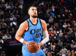 离谱!库里怒砍55分丹佛掘金今夜防线松动,波特兰开拓者今晨造点机会(库里第四节连续投进4个三分球) 离谱!库里怒砍55分丹佛掘金今夜防线松动,波特兰开拓者今晨造点机会(库里第四节连续投进4个三分球)